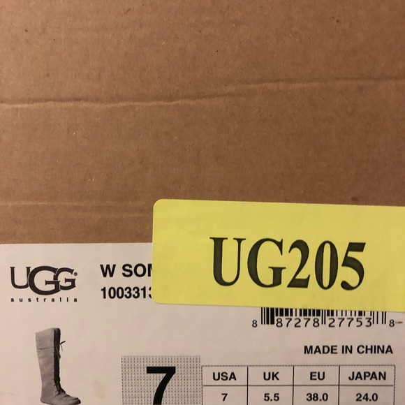 Authentic UGG Boot - Picture 6 of 6